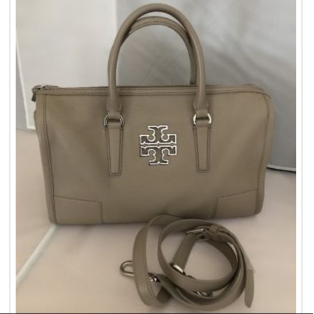 TORY BURCH 💕💕 Britten Satchel in French Grey!
